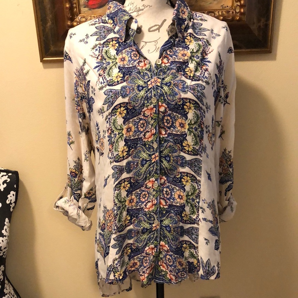 Lola P. Bohemian HiLo lengths peplum back rollup or down sleeve button-down top
